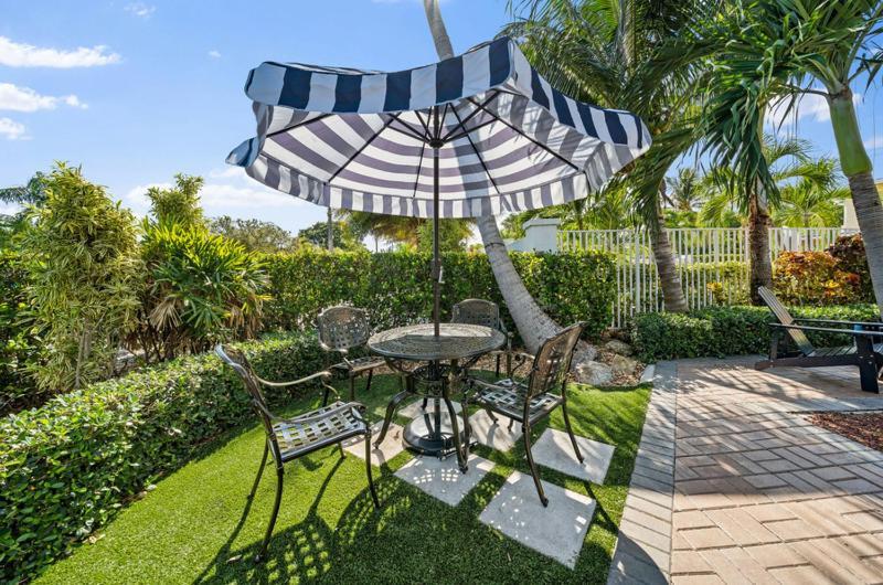 Capri Inn & Apartments Lake Worth Beach Bagian luar foto